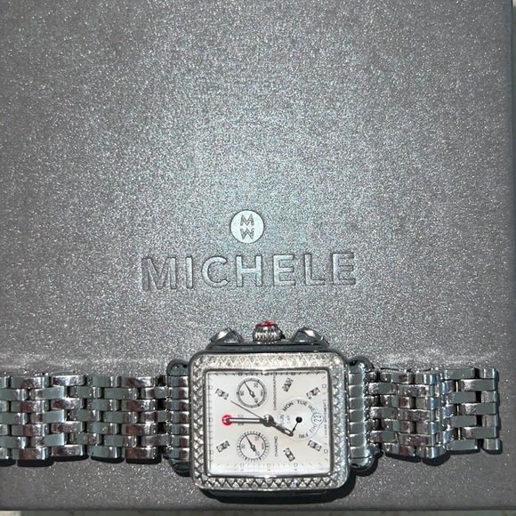 Silver Deco diamond bezel pearl face - Picture 9 of 12